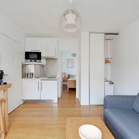 Charming - 1br-4p- Apartment Suresnes
